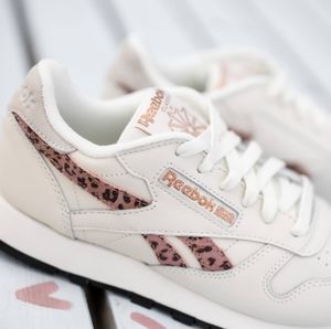 New Women's Classic Leather Chalk/Black-